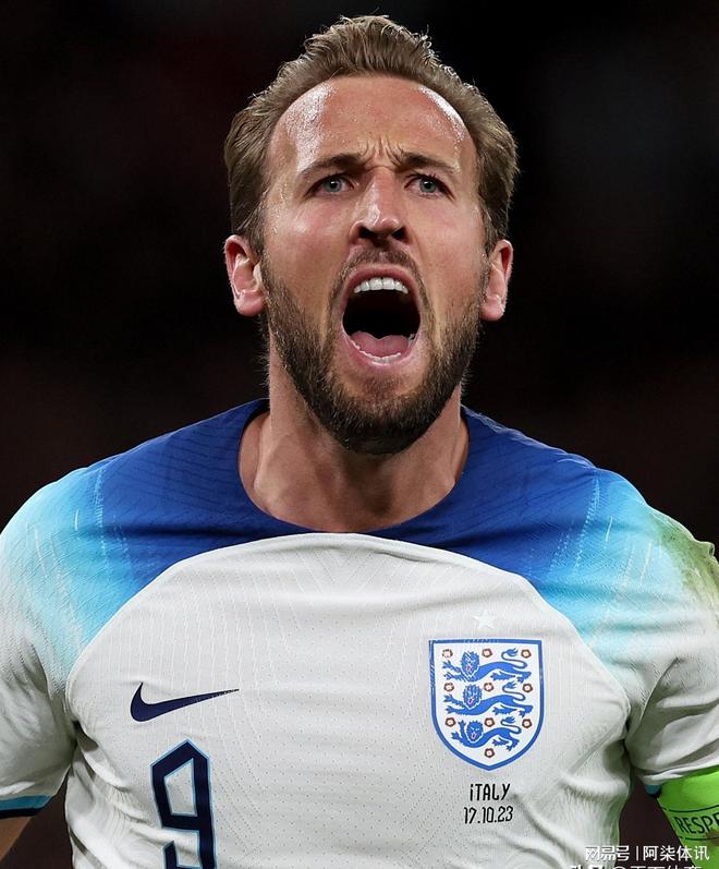 他都展现出 他都展现出