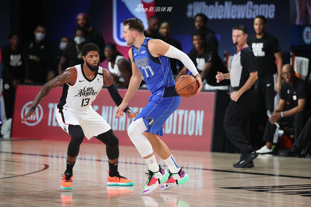 欢欣鼓舞 欢欣鼓舞