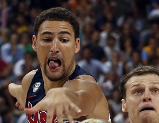 也折射出他 也折射出他